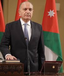 العضايلة : تمديد تعطيل الوزارات والمؤسسات العامة حتى نهاية شهر رمضان المبارك