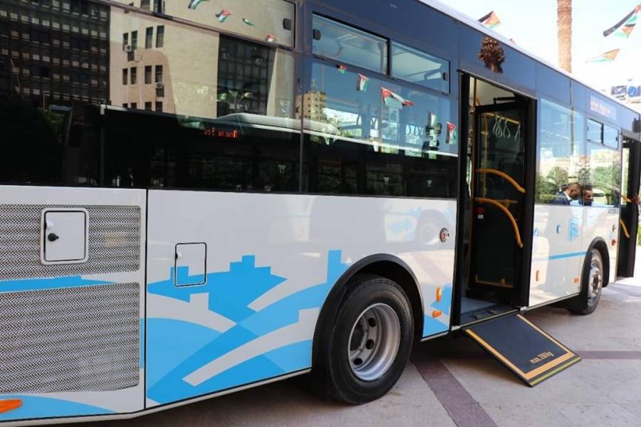 بدء عمل وسائل النقل ذات أرقام المركبات الفردية الأربعاء