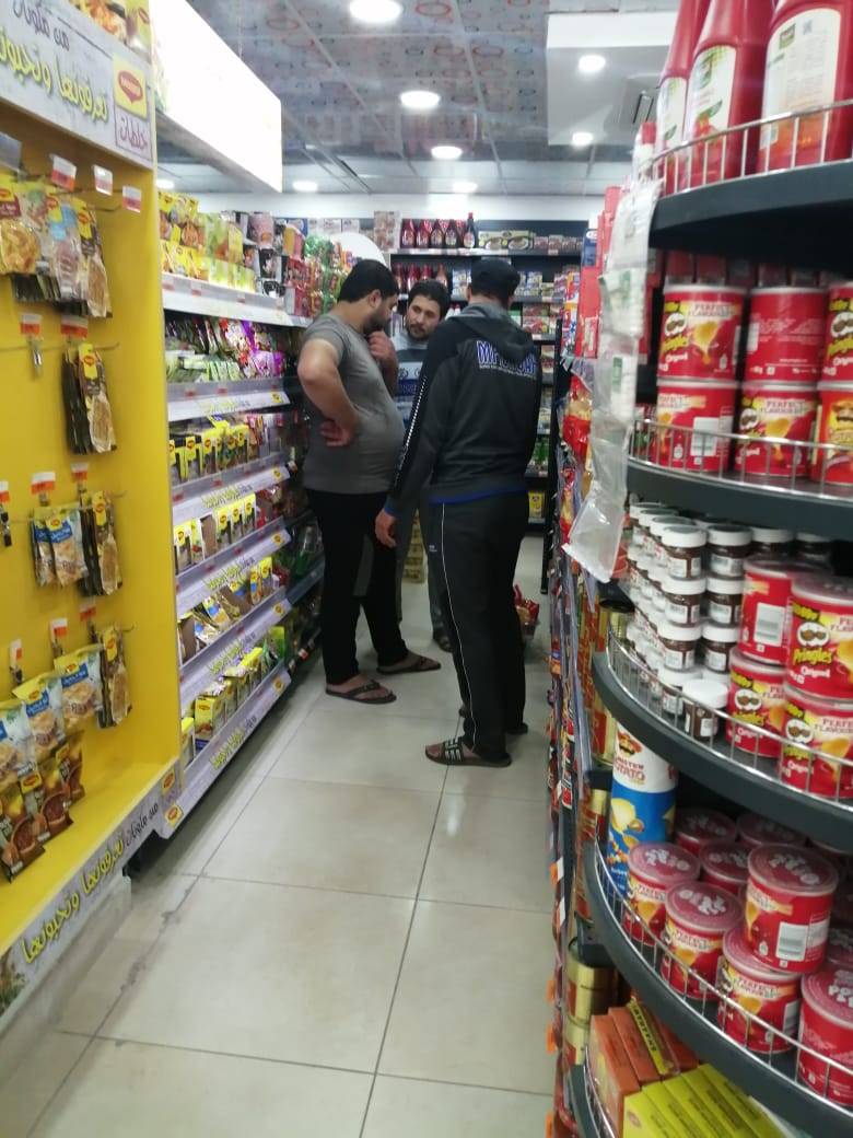 العمل تغلق أربع منشأت