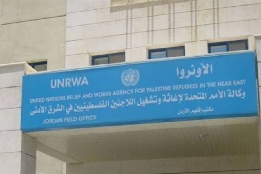 عيادات الأونروا تباشر منح مطاعيم الأطفال وإجراء المسحة الوراثية