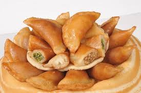 عاجل : الحكومة تسمح للمطاعم و محال الحلويات ببيع الحمص و القطايف و العصائر الرمضانية و فق هذه الشروط .. تفاصيل