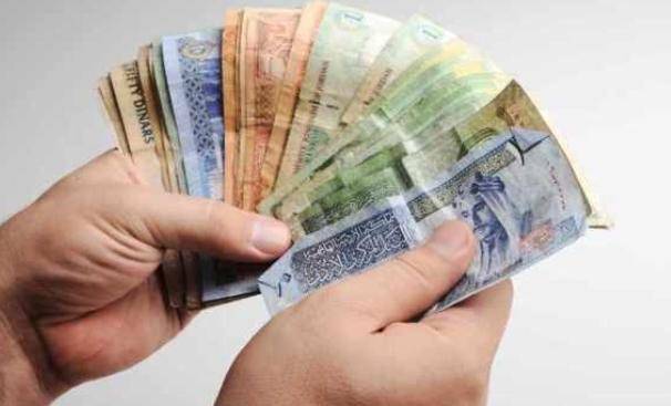 المشاقبة : الحكومة لم تتخذ قراراً بصرف بدل دعم الخبز