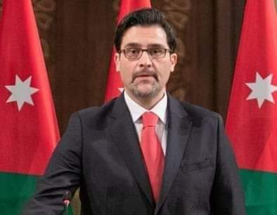 وزير النقل يطلع في مطار الملكة علياء على تدابير استقبال الطلبة