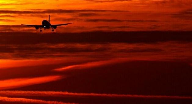 الأردن يسمح بإجلاء رعايا دول عبر طائرات تنقل أردنيين من الخارج