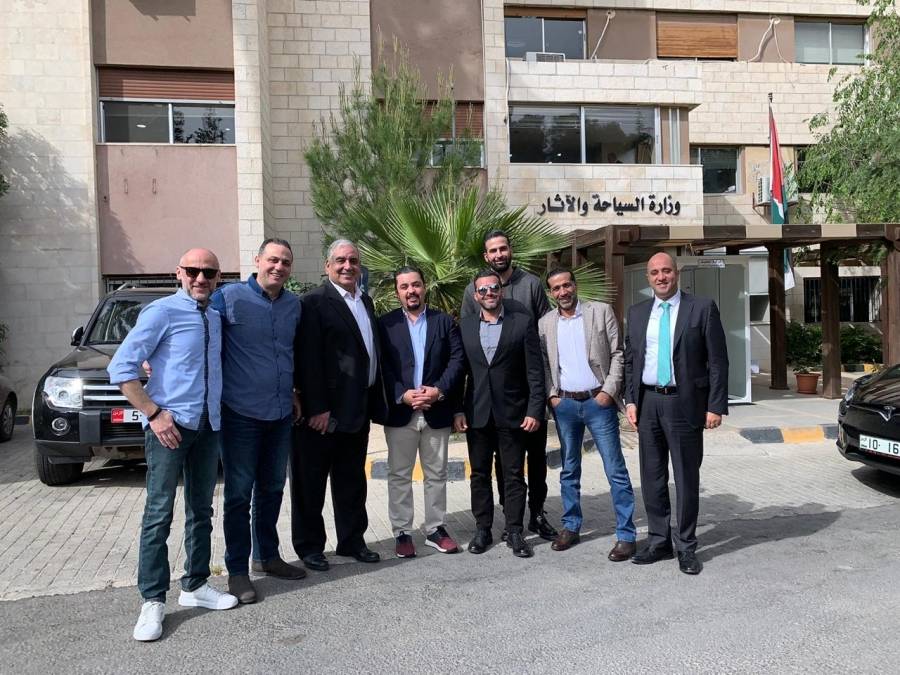 شويكه تلتقي نواب  للتباحث حول آخر مستجدات المطاعم السياحية