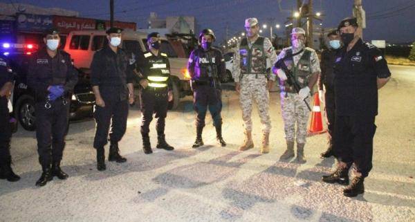 العميد المواجدة يشارك نقطة امنية وعسكرية مشتركة وجبة الافطار في اربد