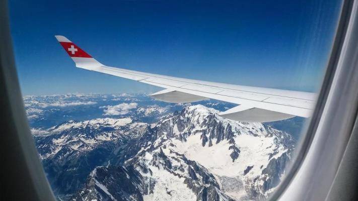 15 أردنيا وصلوا من سويسرا