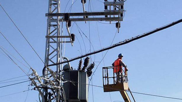 توزيع الكهرباء تؤكد جاهزيتها للتعامل مع المنخفض الجوي