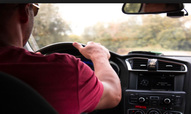 سيف: توفير خدمة توصيل الاحتياجات من أهالي القادمين إلى أبنائهم في مواقع الحجر