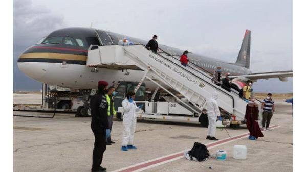 فحوصات نتائج 4 طلاب ظهرت عليهم أعراض كورونا