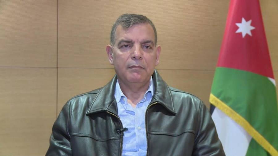 بالفيديو ... وزير الصحة يعلق على قيام أحد الاشخاص يتسمية مولوده باسمه