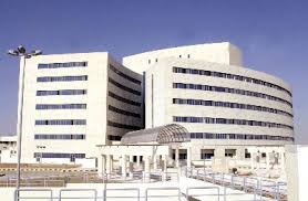 مغادرة أربعة طلاب مستشفى حمزة بعد ظهور نتائج الفحوصات سلبيا