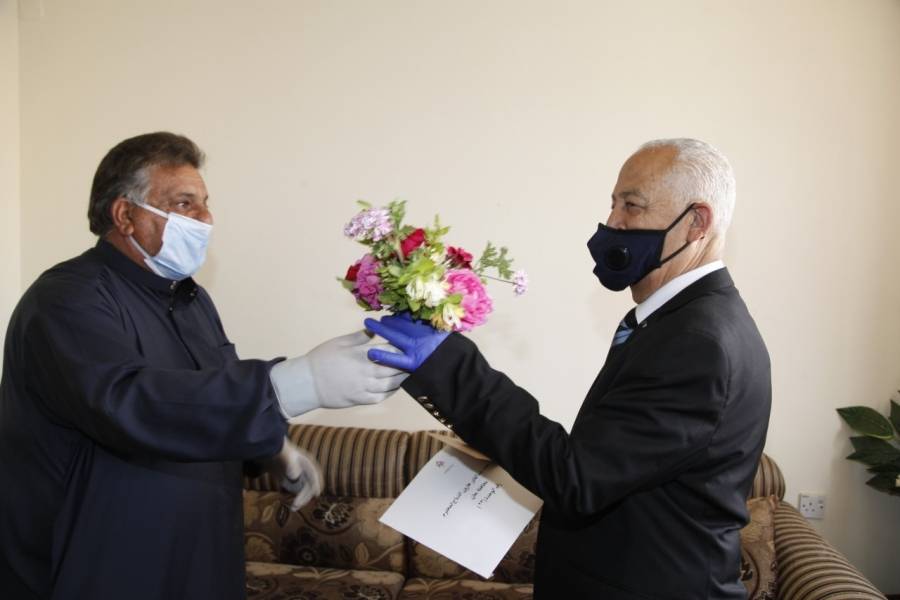 الديوان الملكي يسلم مساكن للأسر العفيفة بمعان