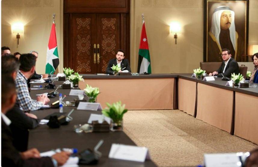 ولي العهد يؤكد ضرورة توحيد جهود المبادرات التطوعية