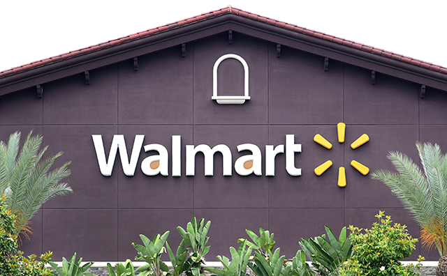 Panicbuying boosts profits, tests supply chain at Walmart