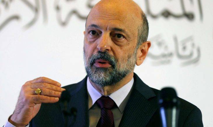 الرزاز يصدر أمر الدفاع رقم 12 ويغلظ العقوبات على المخالفين