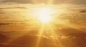 الجمعة .. طقس حار نهارا وانحسار تدريجي للكتلة الحارة ليلا .. تفاصيل