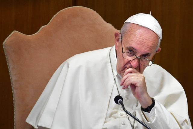 Pope fights corruption with new tenders law