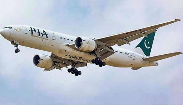 أردنيون تقطعت بهم السبل يصلون عمان عبر طائرة باكستانية