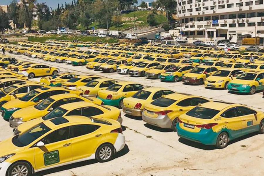 نقيب أصحاب التاكسي : نصف مليون دينار خسائر يومية خلال الأزمة