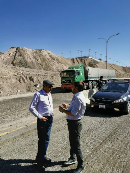 وزير الأشغال يتفقد عددا من المشاريع في محافظة العقبة... صور