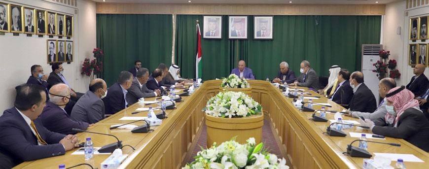 Fayez, in meeting with tribal representatives, calls for unified front against Israeli plans