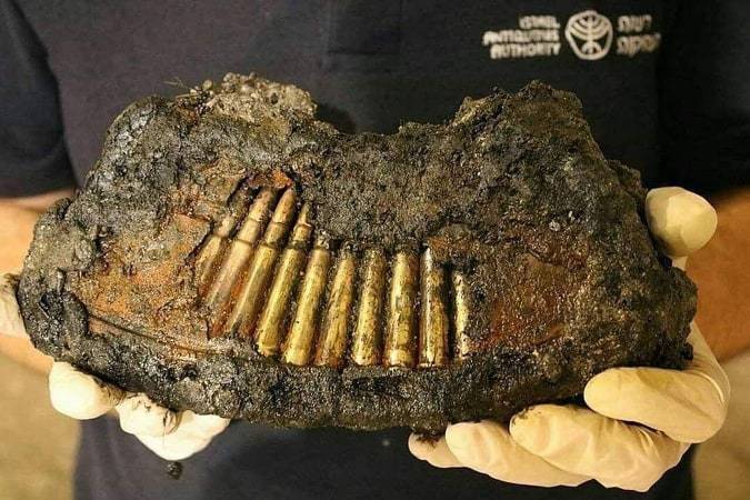 العثور على أسلحة أردنية و ذخائر قديمة تحت أساسات المسجد الأقصى