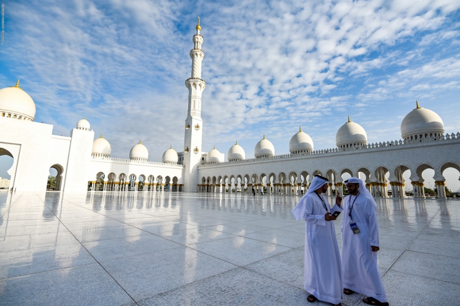 لإمارات تعلن عن الفتح التدريجي للمساجد ودور العبادة اعتباراً من بعد غدٍ