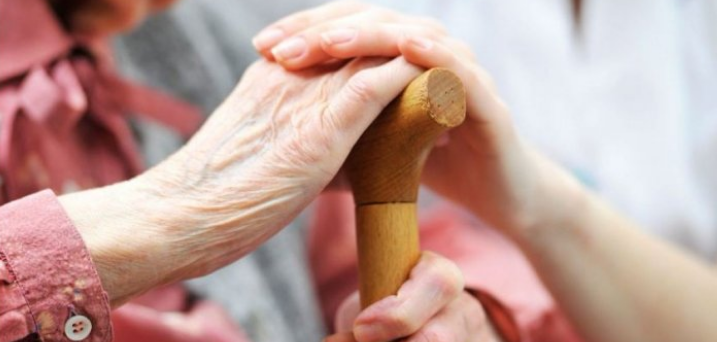 التنمية تعيد سيدتين من المعرضات للخطر بأسرتيهما إلى حياتهما الطبيعية