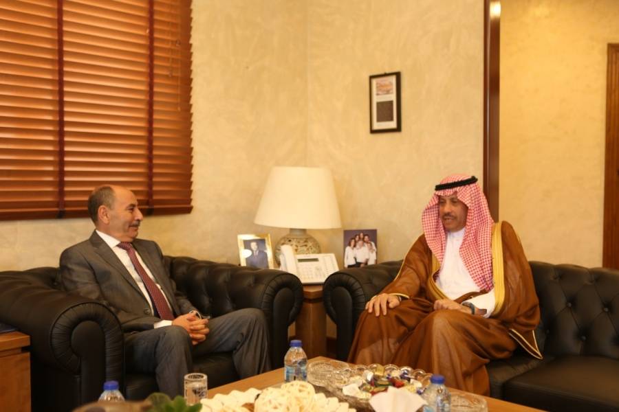 العموش والسديري يشددان على ضرورة تعزيز التعاون الاردني السعودي في مجال الانشاءات والاسكان والهندسة