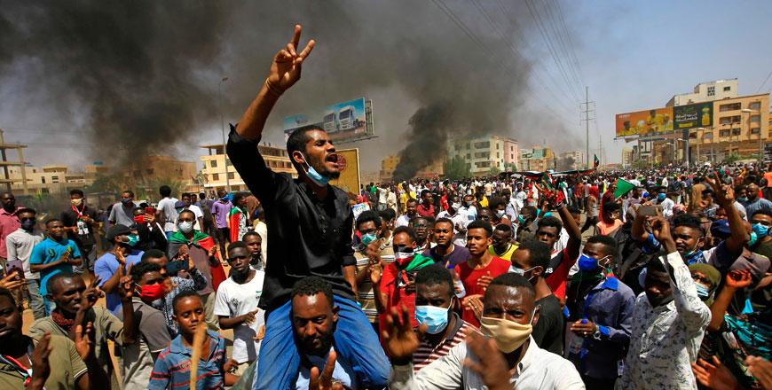 Protesters hit Sudan streets to demand longawaited reforms