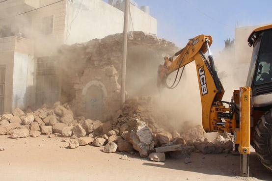 هدم 3 منازل لفتح شارع في اربد