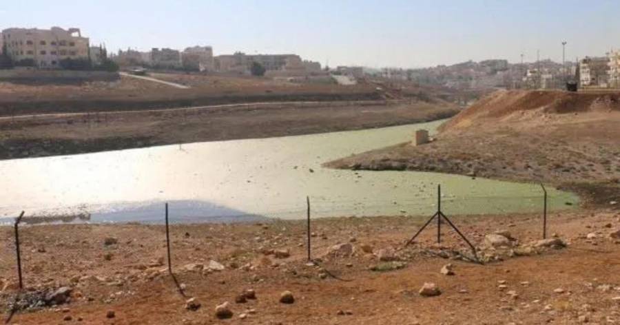 الرصيفة: تلوث بيئي مزمن بسبب تلال الفوسفات وبركة البيبسي