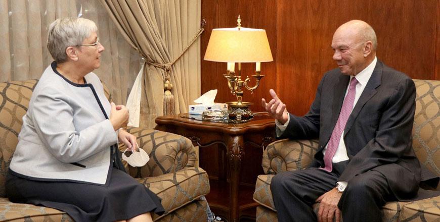 Fayez, Canada envoy talk ties