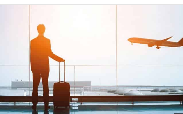 مغتربون “عالقون”: عودتنا مؤجلة .. ومصير أبنائنا في المدارس “مجهول”