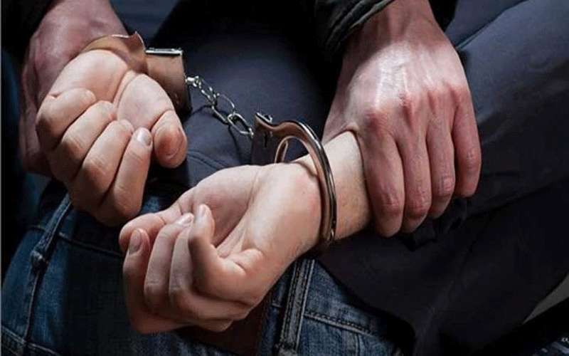 عاجل : القبض على شخص سلب مبلغاً مالياً من صيدلية تحت تهديد السلاح وضبط آخر سرق 14 ألف دينار من مركبة