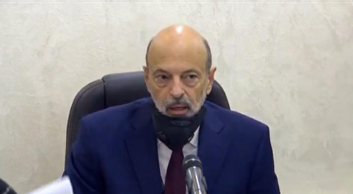 عاجل ...حديث رئيس الوزراء الدكتور عمر الرزاز خلال زيارته لدائرة ضريبة الدخل والمبيعات.. فيديو