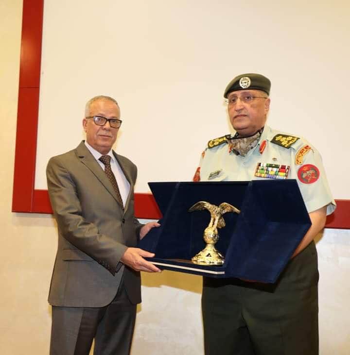 الخدمات الطبية الملكية  تكرم اللواء الطبيب شوكت التميمي