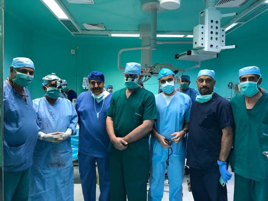 جابر يجري عملية قلب مفتوح لمريض أربعيني (صور)