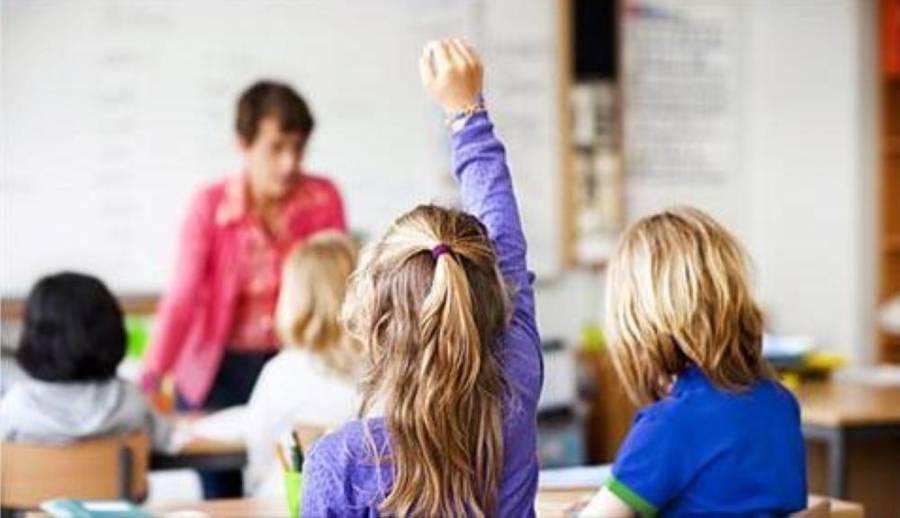 أولياء أمور: قرارات الدفاع لم تحمنا من تغول بعض المدارس الخاصة