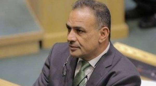 هل تفرض الحكومة حظر التجول بالعيد بعد اصابة الطبيب بكورونا ؟