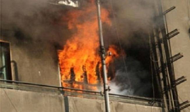 عاجل... وفاة طفله وإصابة 12 في حريق شقة في صافوط