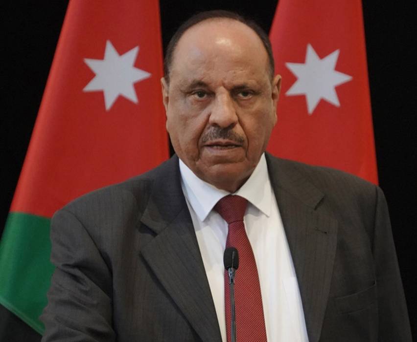 وزير الداخلية يوعز للحكام الاداريين بمتابعة تنفيذ أمر الدفاع رقم 11