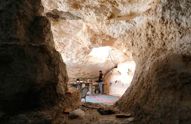 Palestinian family in cave home faces Israeli eviction