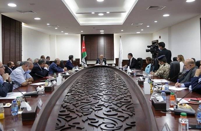 الرزاز يشيد بدور الضمان الاجتماعي خلال جائحة كورونا ويؤكد ضرورة الاستمرار بتوفير الحماية الاجتماعية للعاملين