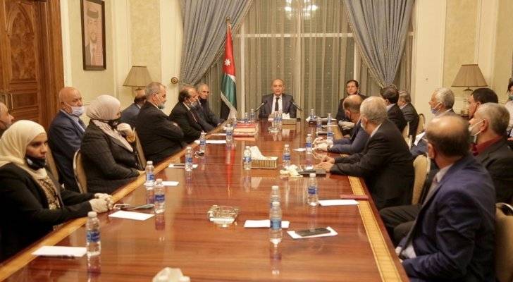 العضايلة: الملك يوجه الحكومة دائما لتحسين مستوى معيشة المتقاعدين العسكريين