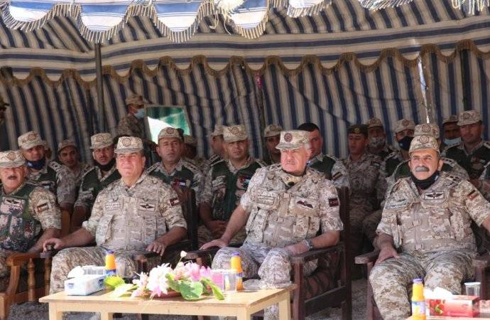 الحنيطي يتابع مجريات تمرين البواسل في المنطقة العسكرية الشرقية