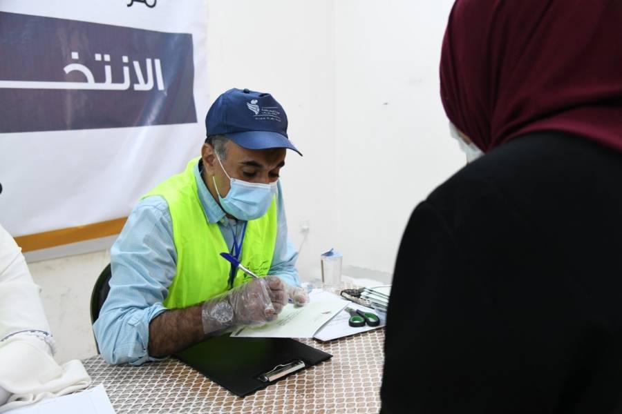 المستقلة للانتخاب وراصد ينفذان عملية انتخابية تجريبية... صور