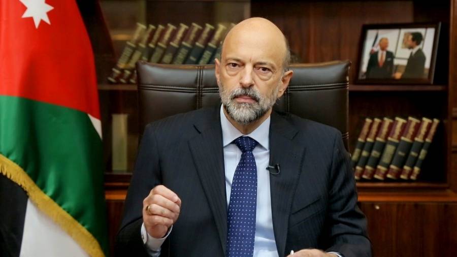 الرزاز : نتدرج بآليات الحظر وقد نواجه خيارات أحلاها مر (فيديو)