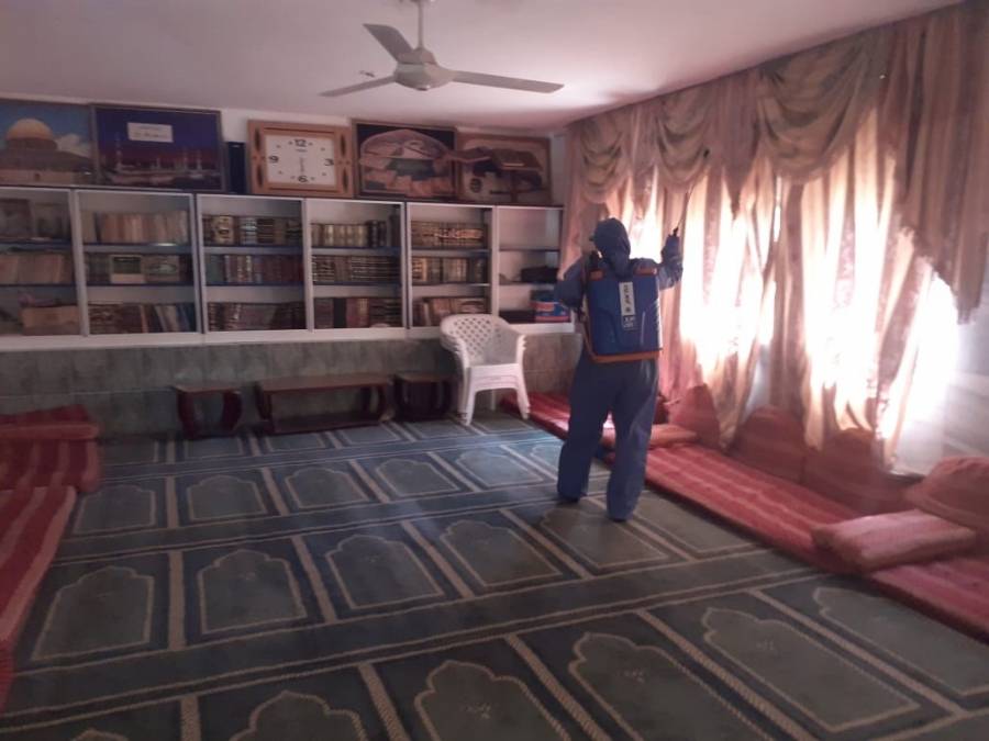 مادبا .. تعقيم مسجد ارتاده أحد المصابين بكورونا